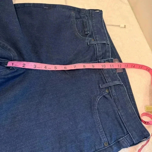 NYDJ Marilyn Straight Lift Tuck Technology Dark Wash Stretch Jeans Women's 12 - Picture 11 of 13